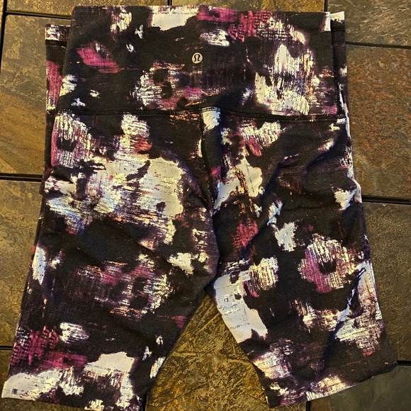 Lululemon Leggings - Picture 1 of 3